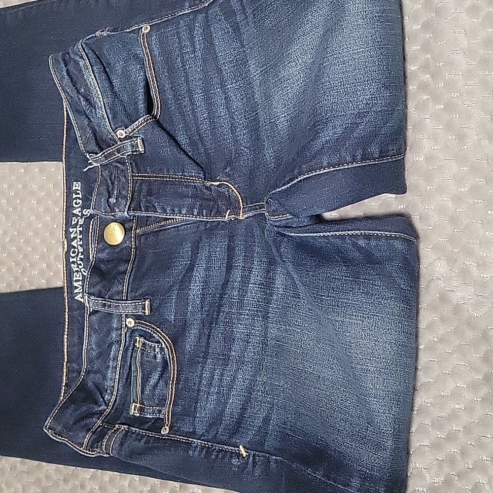American Eagle Girls size 4 blue jeans 👖 💙
